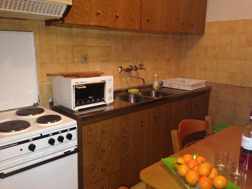 Love Greece Apartments นาฟปลิโอ ภายนอก รูปภาพ