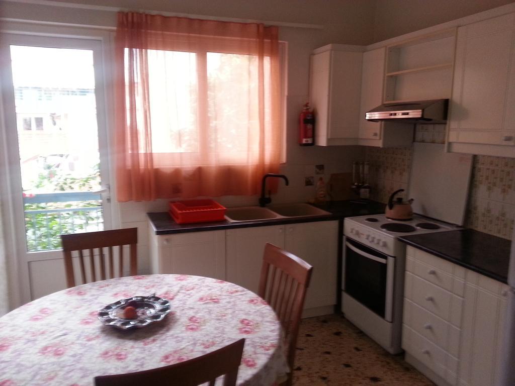 Love Greece Apartments นาฟปลิโอ ภายนอก รูปภาพ