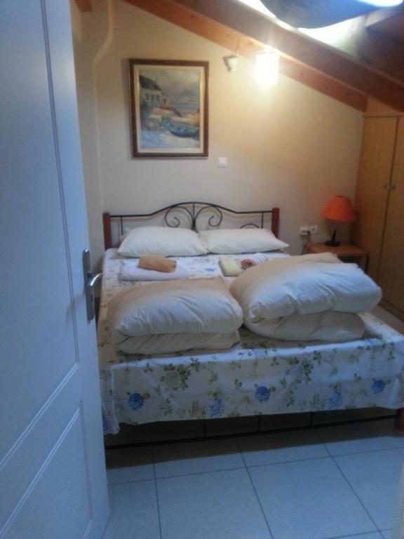 Love Greece Apartments นาฟปลิโอ ภายนอก รูปภาพ